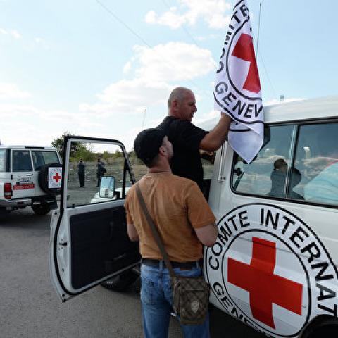 "Красный Крест" в Крыму ежемесячно помогает переселенцам из Донецка и Луганска - Баучкин  