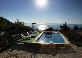 С бассейном восточная набережная - Крым  Алушта гостиница Лукоморье   с бассейном 