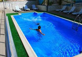 Парк-отель  - гостиница в Алуште  с бассейном 