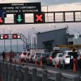 Крымский мост сейчас: со стороны Керчи начала расти очередь