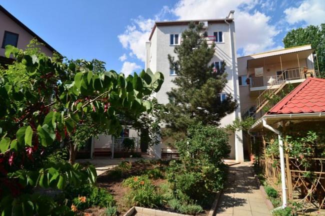 Прибой Саки