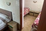 Первая категория четырёхместный двухкомнатный домик

